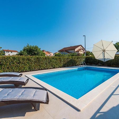 Villa Petra S Bazenom, Rostiljem I Parkingom Задар Экстерьер фото