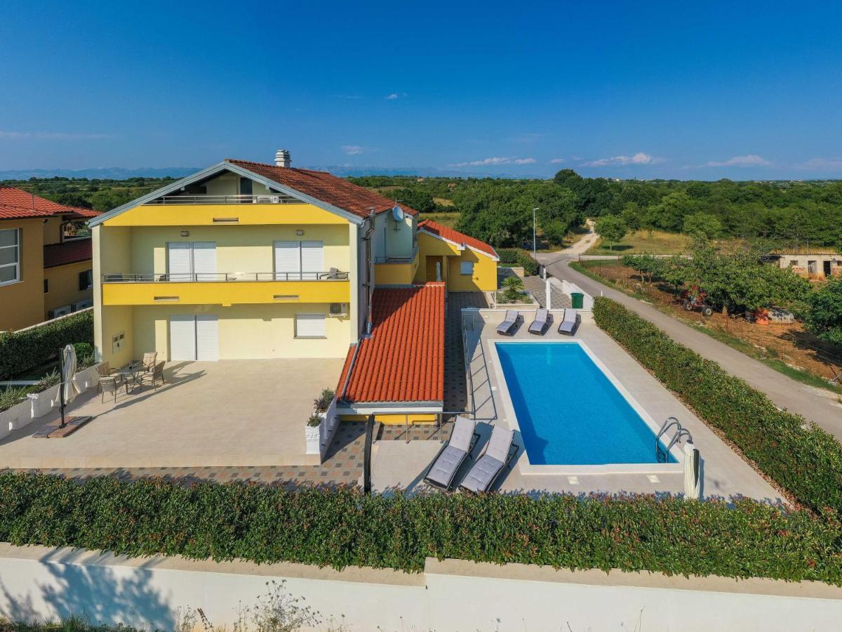 Villa Petra S Bazenom, Rostiljem I Parkingom Задар Экстерьер фото